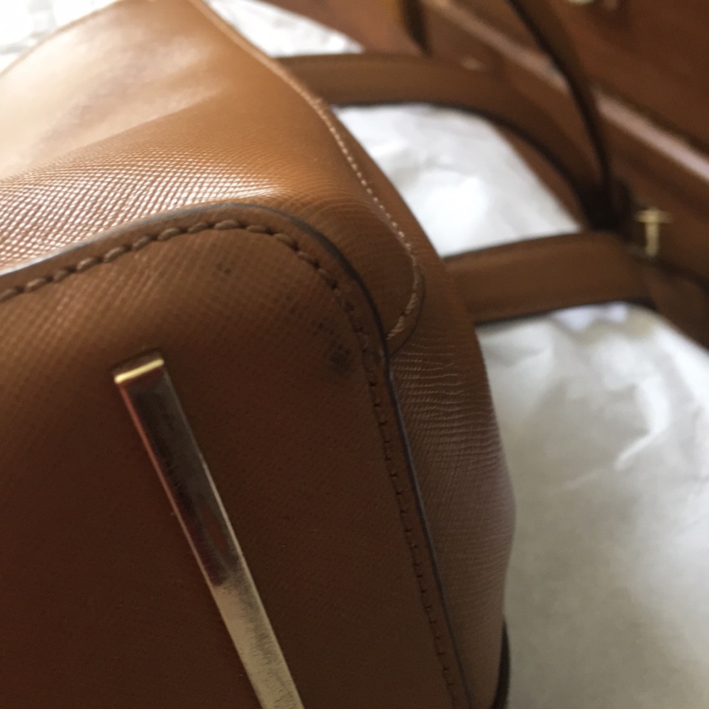 Authentic Tory Burch handbag/Crossbody-Camel Color - Picture 9 of 15